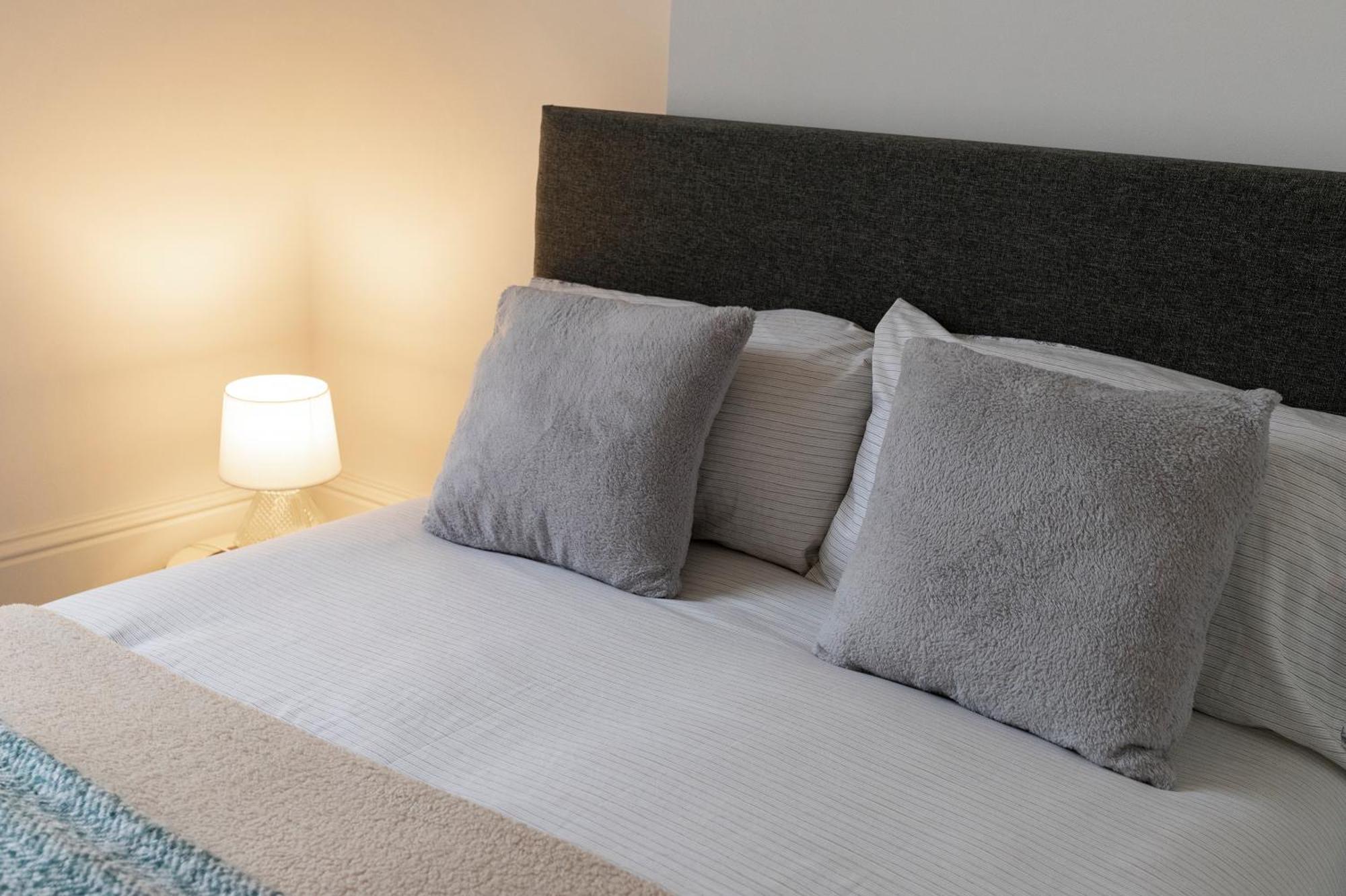 Seaside Serenity: Stylish Sea View Apartments In Herne Bay Eksteriør billede