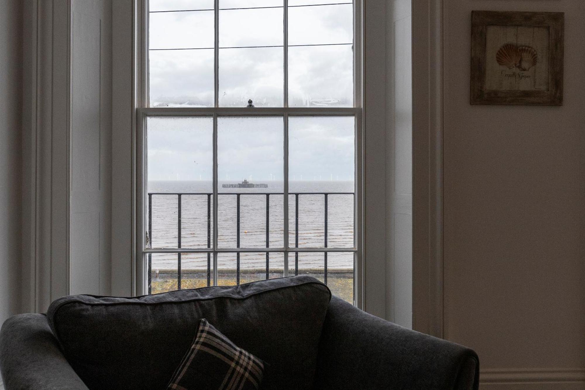 Seaside Serenity: Stylish Sea View Apartments In Herne Bay Eksteriør billede