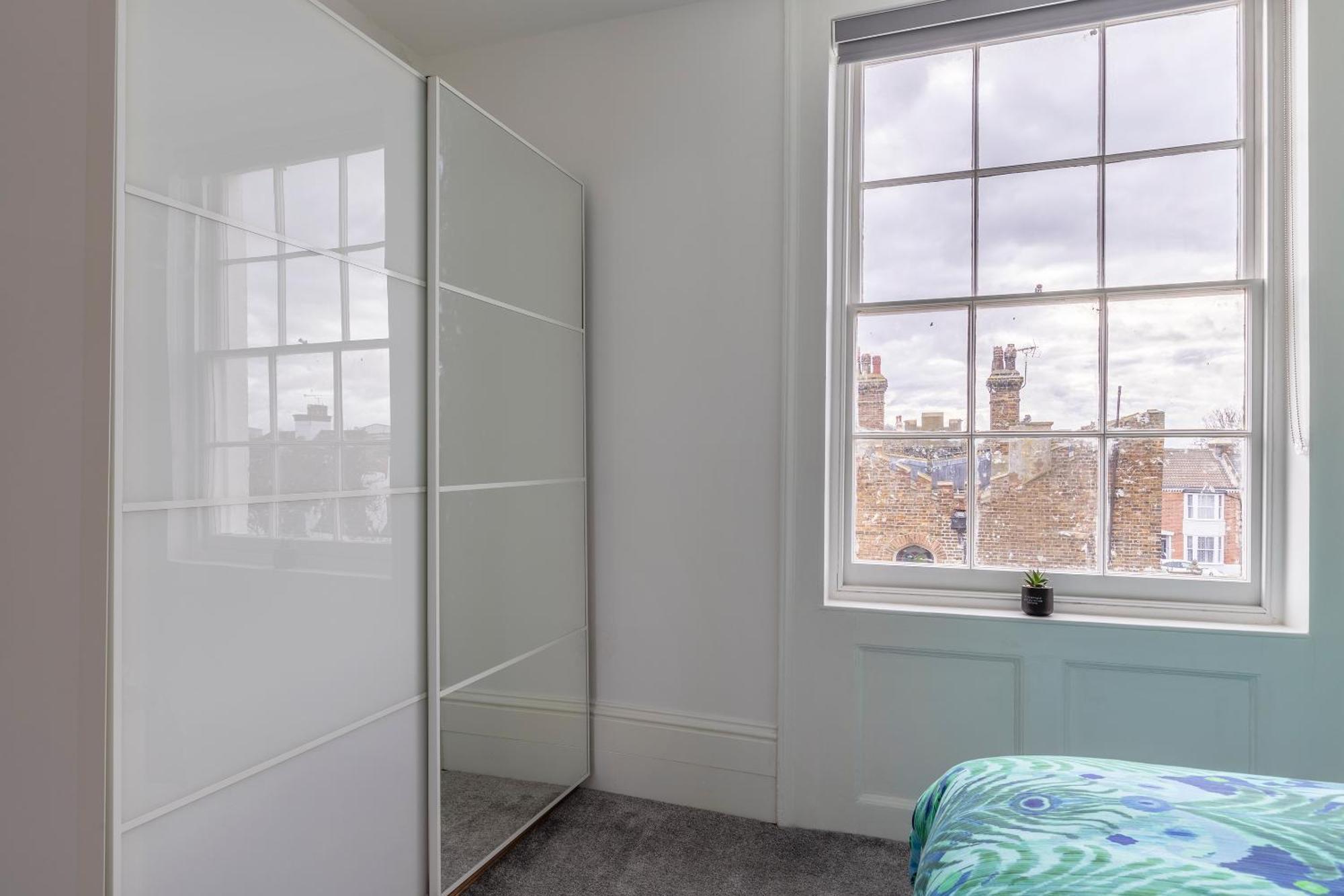 Seaside Serenity: Stylish Sea View Apartments In Herne Bay Eksteriør billede