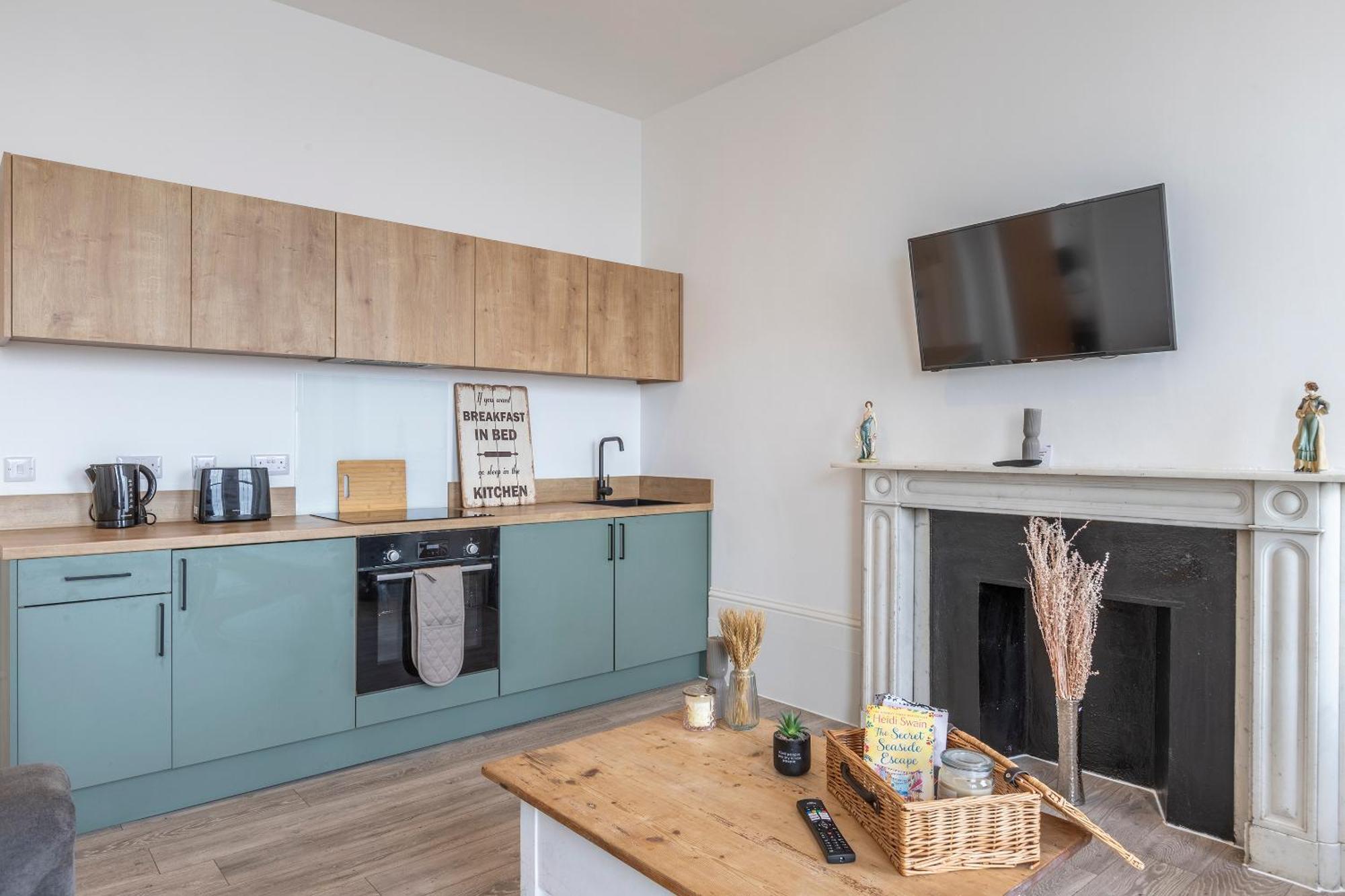Seaside Serenity: Stylish Sea View Apartments In Herne Bay Eksteriør billede